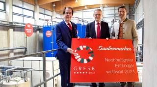 (from left to right): Hans Roth, founder of Saubermacher; Robert Maierhofer, Head of Quality, Safety and Environment; Ralf Mittermayr, CEO of Saubermacher; photo credit: Saubermacher