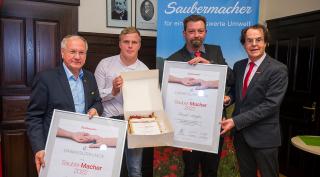 Saubermacher Daniel Schögler und René Ropert wurden für Ihre Verdienste geehrt